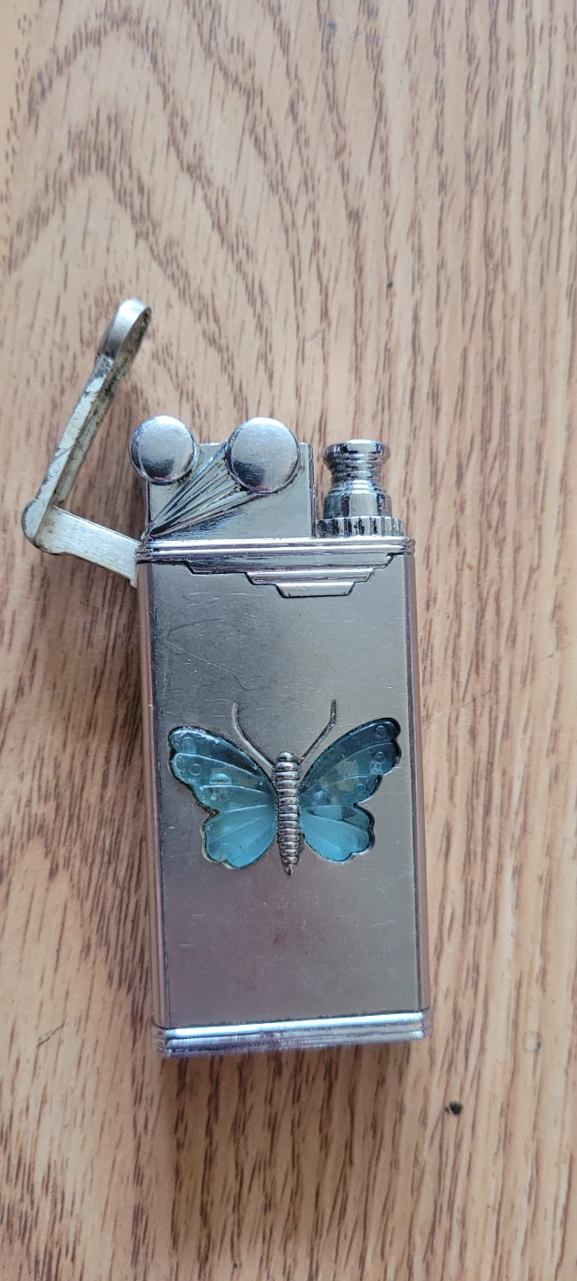 Vintage butterfly design metal lighter - photo 2