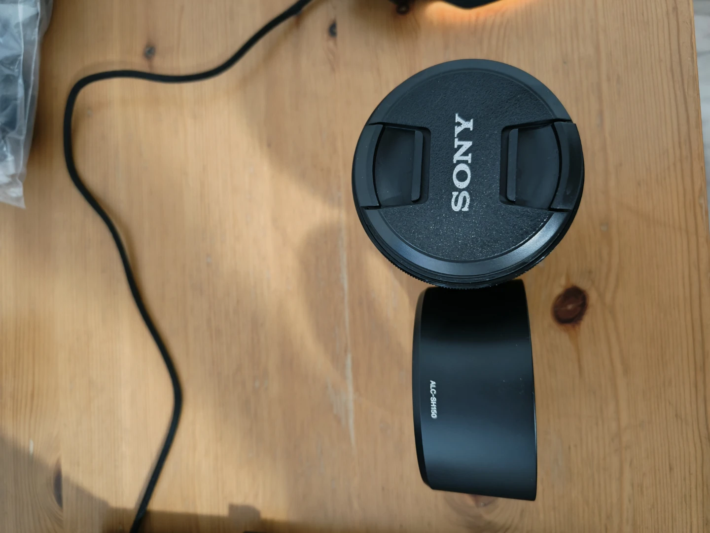 Sony FE 85mm f/1.8 Prime Lens - photo 3