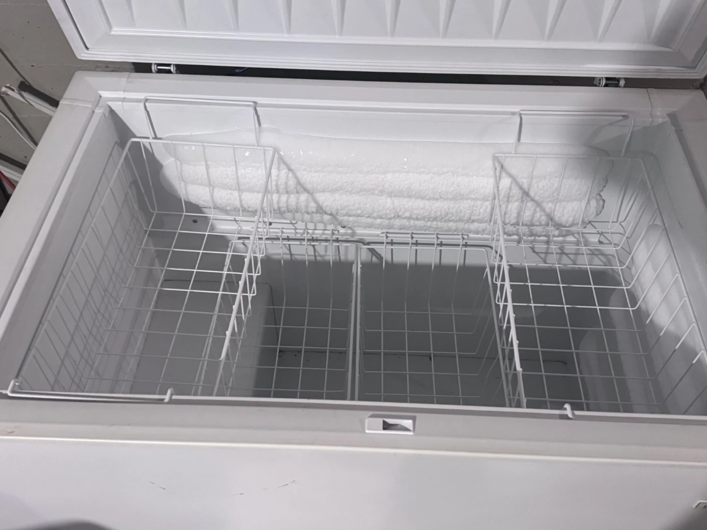 Beaumark chest freezer - photo 3