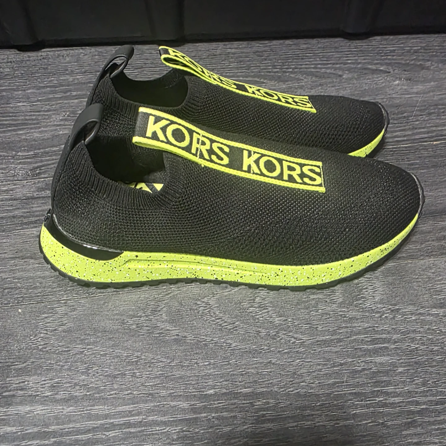 Michael Kors Miles Stretch Knit Slip-On Sneakers 8.5 - photo 3
