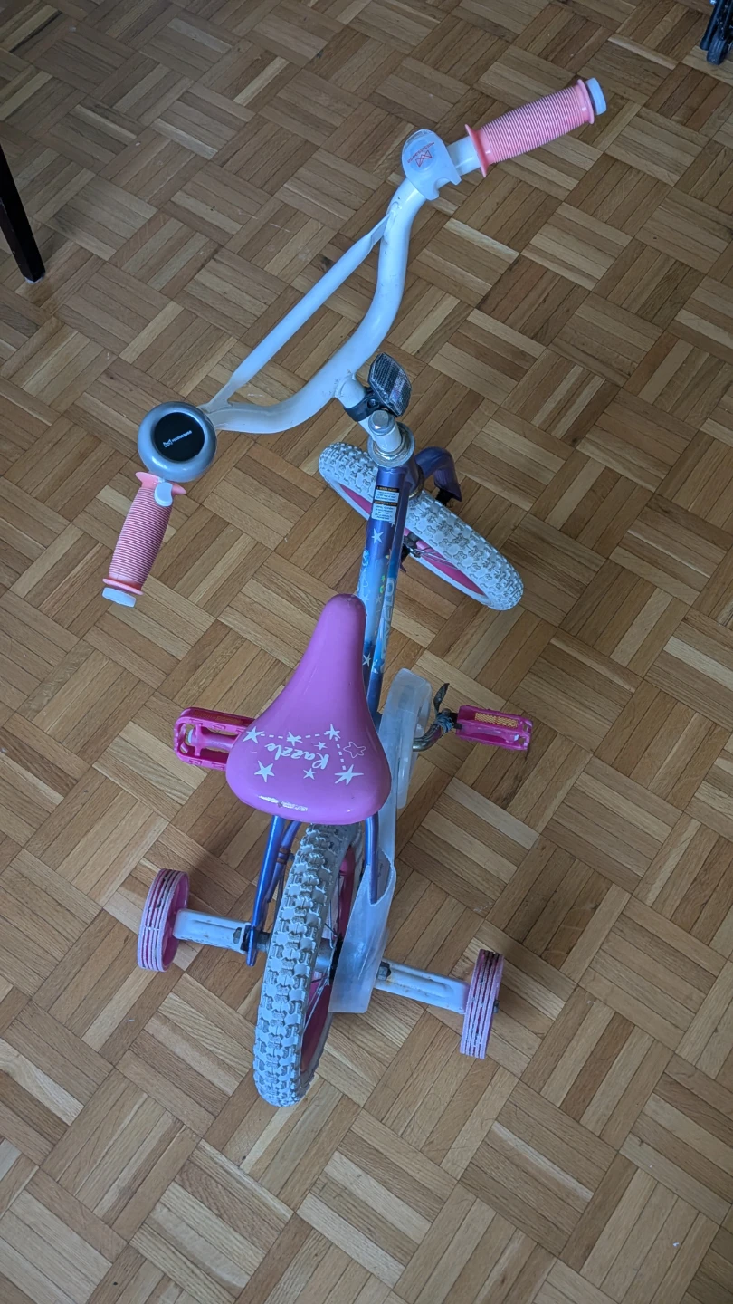 Mongoose Razzle Kids Bike
