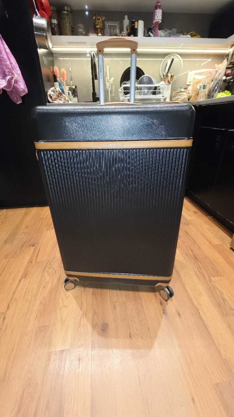 LUCKY BRAND SUITCASE 32” x 22