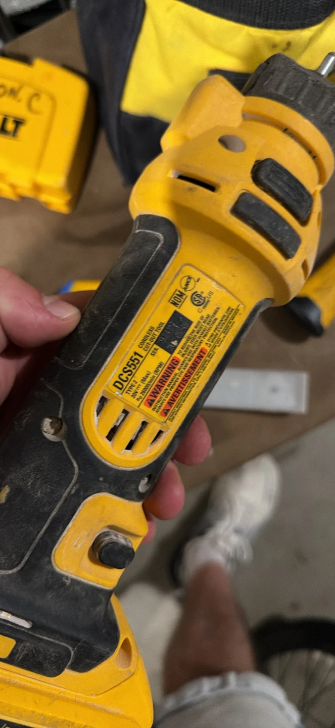 DeWalt Cordless Cut-Out Tool and Hand Tools Set - photo 3