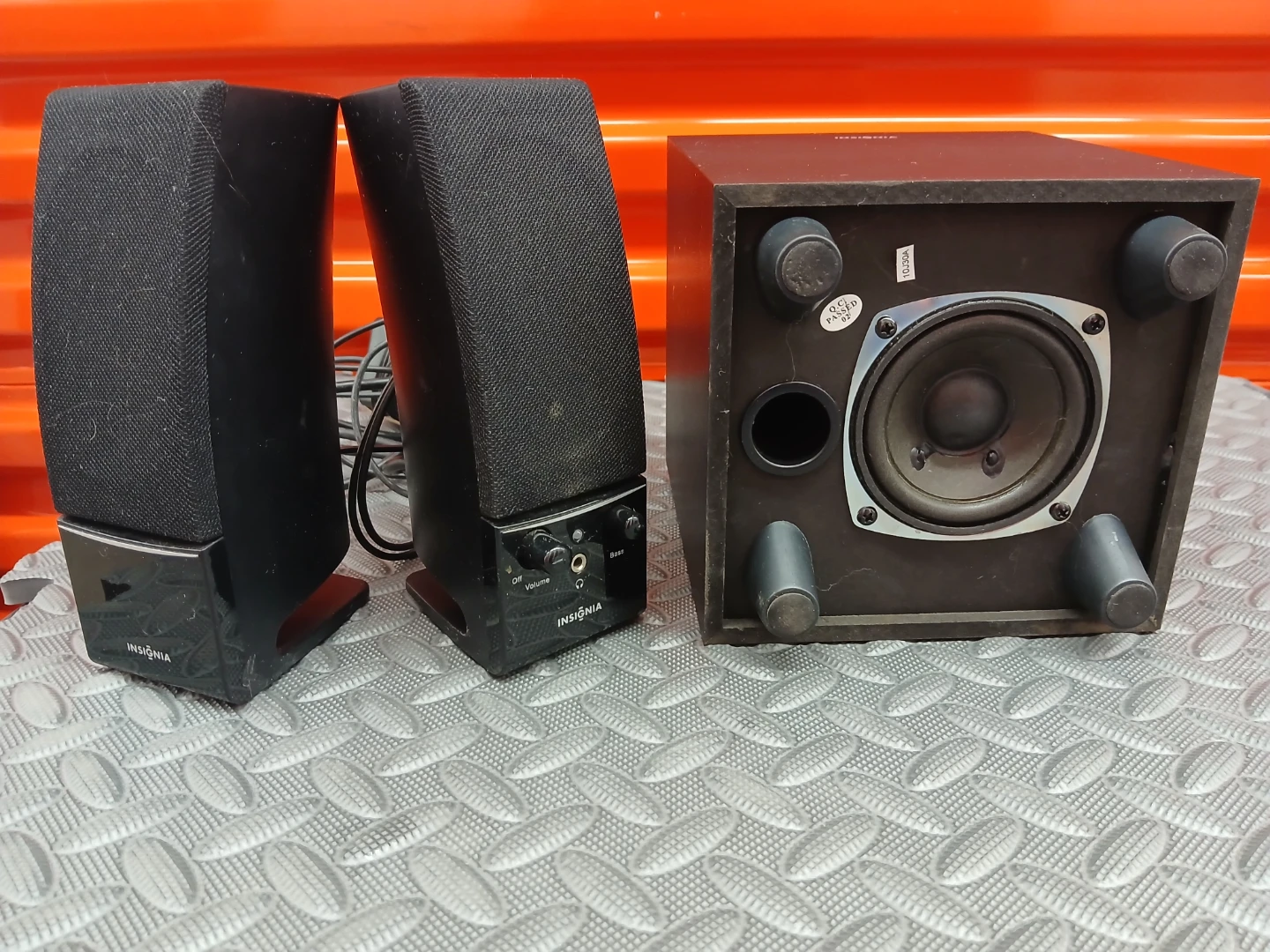 Insignia Computer Speaker System - photo 2