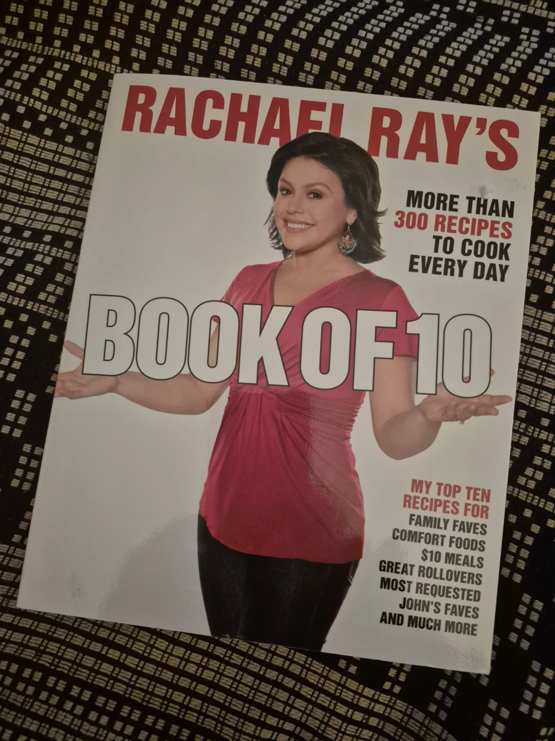 Rachael Ray's Book of 10 Cookbook🏈