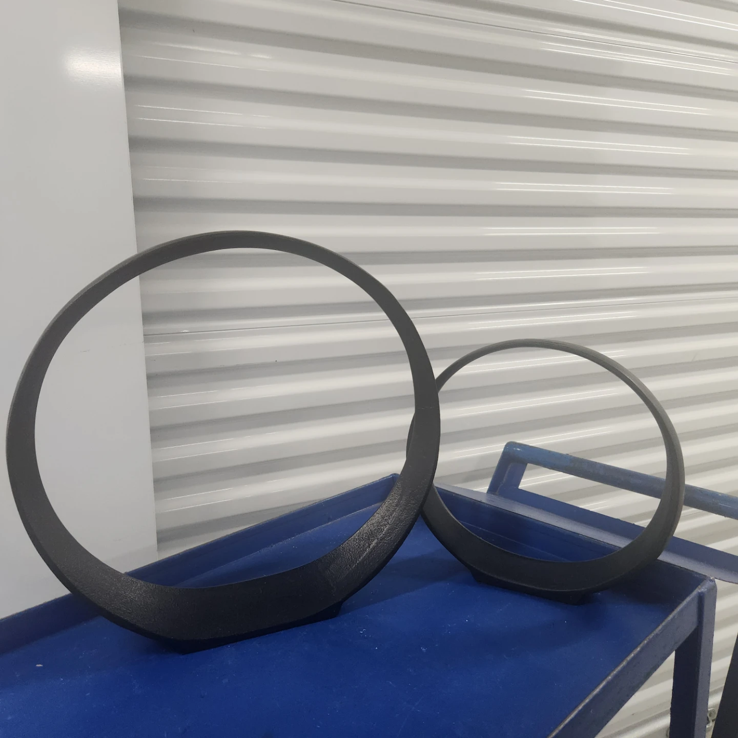 CB2 Black Ring Decor Objects set - photo 2