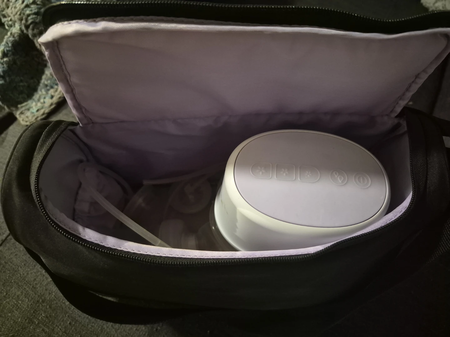 Philips Avent Breast Pump with Carrying Case - photo 4