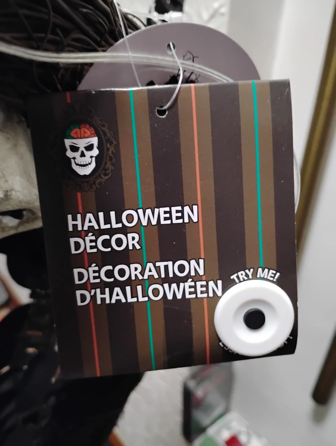 Light-Up Halloween Skull Wreath - photo 3