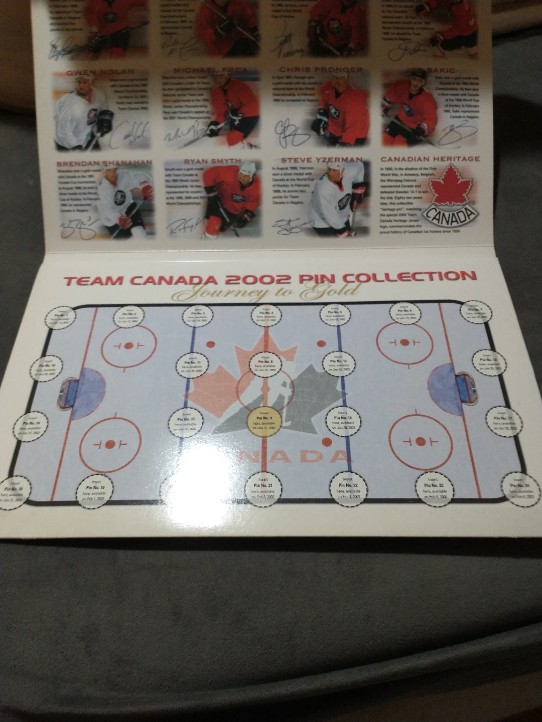 Team Canada 2002 Official Pin Collection Folder - photo 3