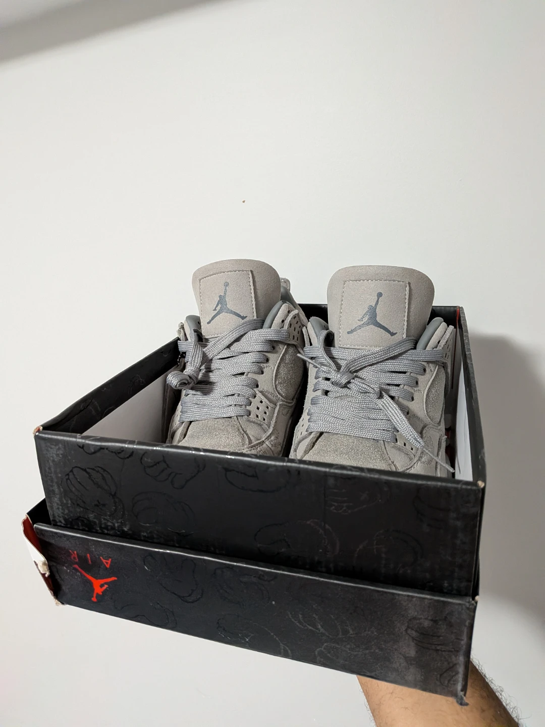 Air Jordan 4 Retro KAWS - photo 4