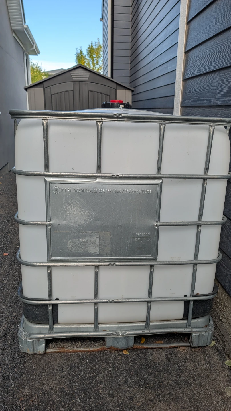 1050L IBC Water Tank