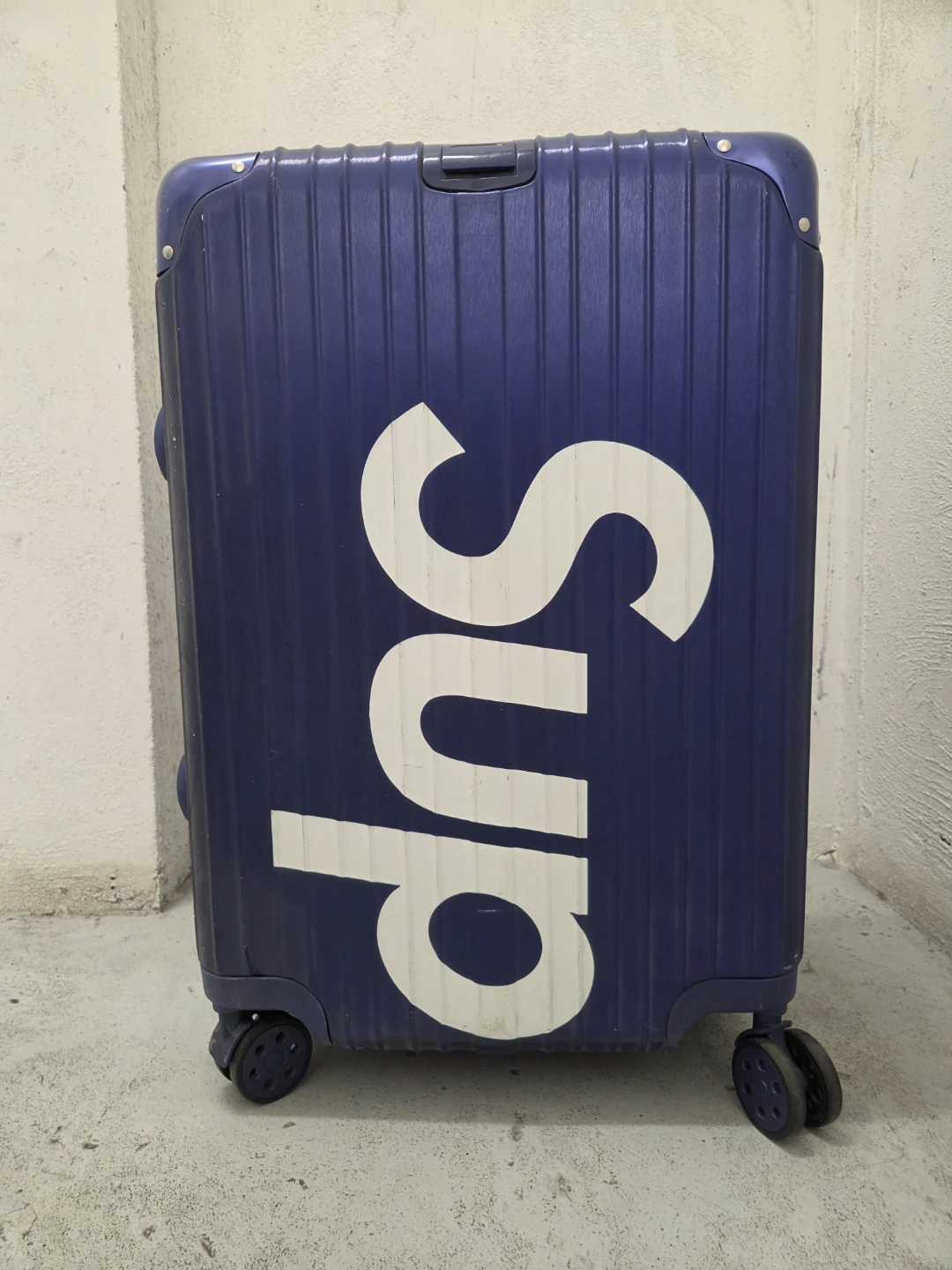 Replica Supreme x Rimowa Check-In Suitcase