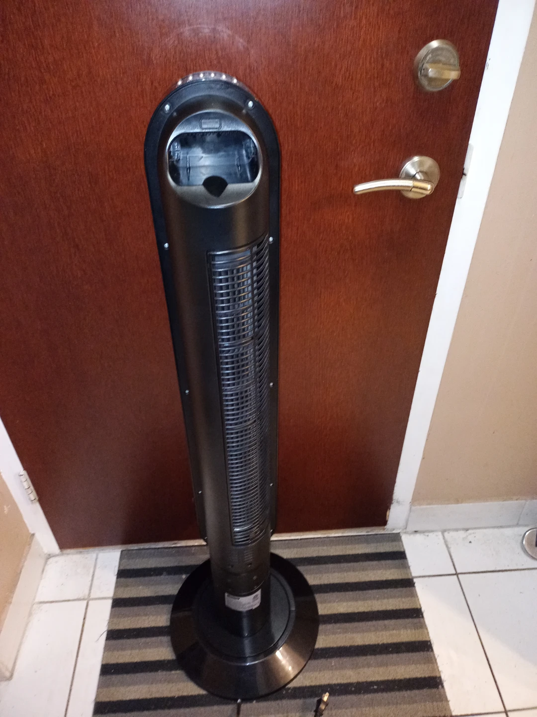 Garrison Black 46" Tpwer Fan - photo 3