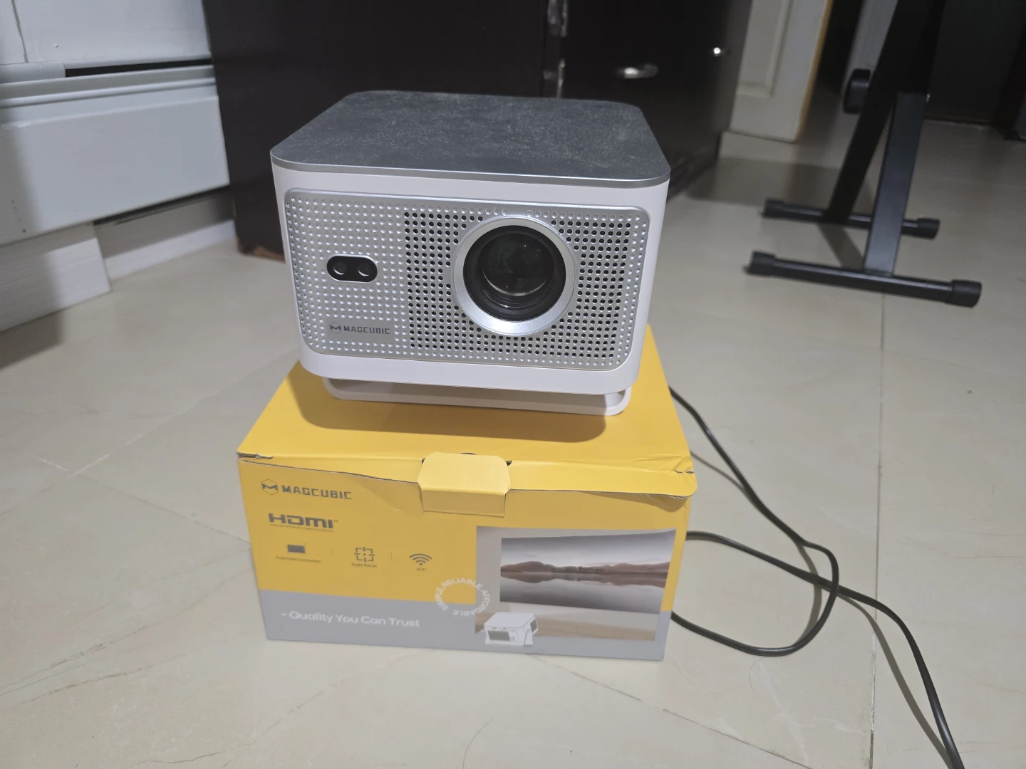 Magcubic Smart Projector