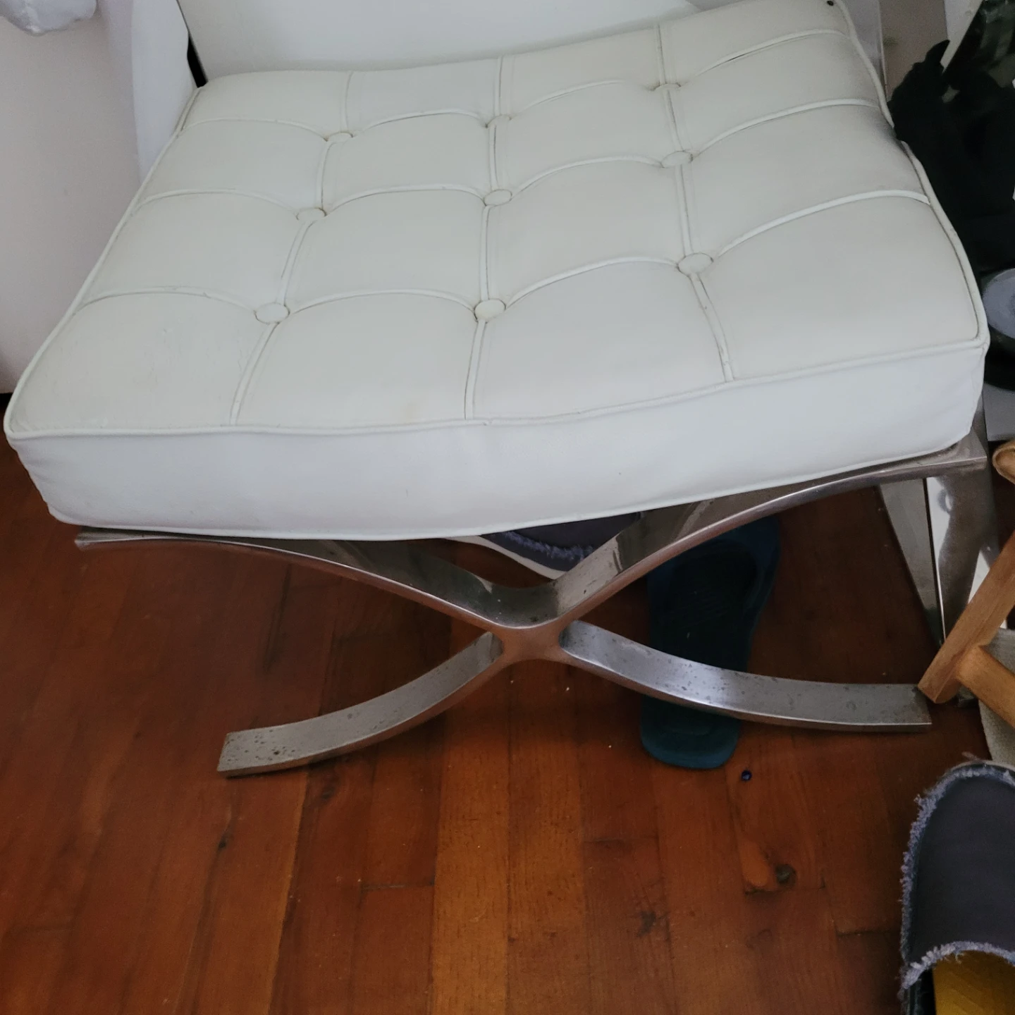 White Tufted Ottoman Stool - photo 3