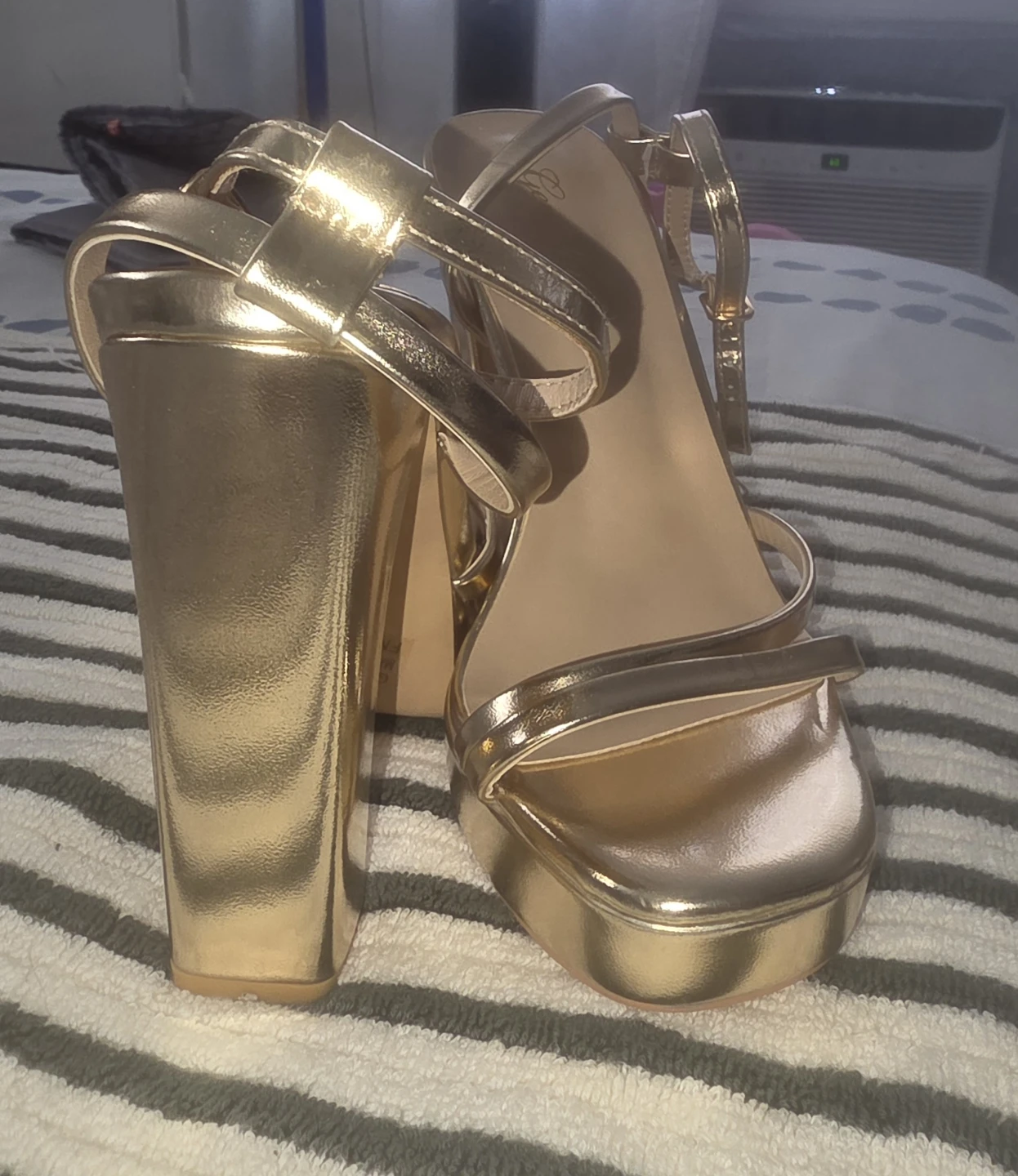 Zapatillas con plataforma Doradas  6