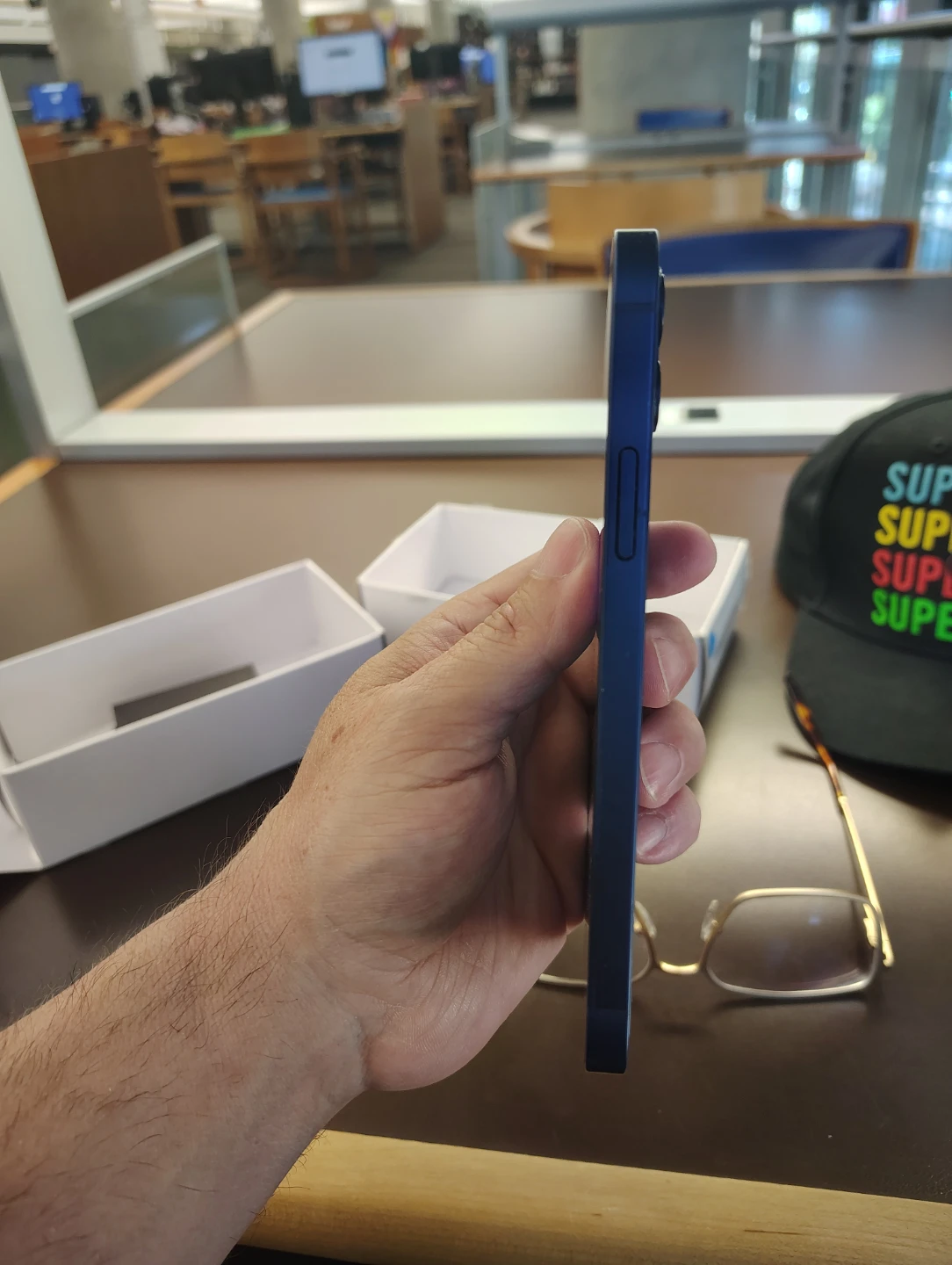Blue Apple iPhone 12 - photo 4