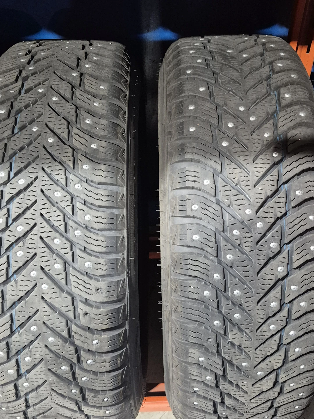 Set of 4 Studded Winter Tires 225/65R17 with steel rims - photo 3
