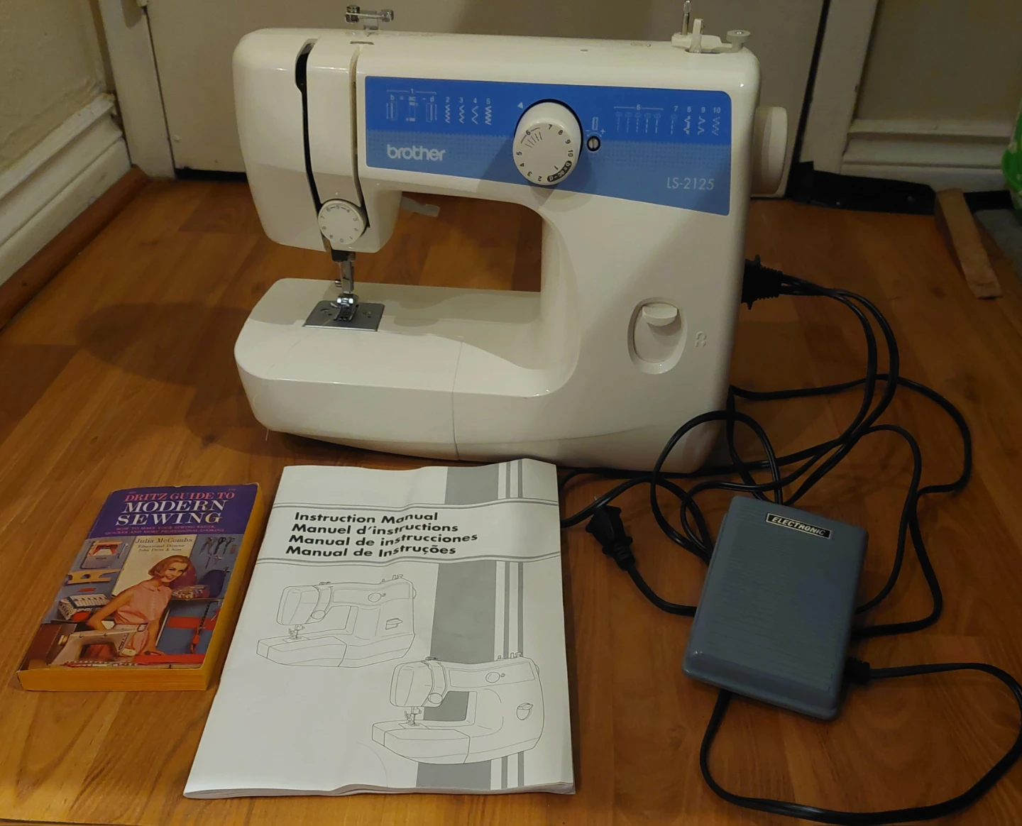 Brother LS-2125 Sewing Machine