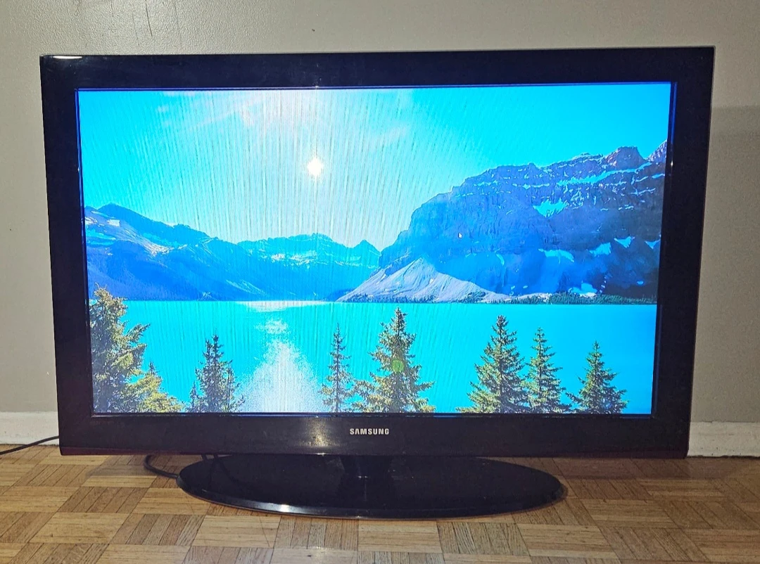 Samsung Flat Screen TV 🖥✨️ - photo 2