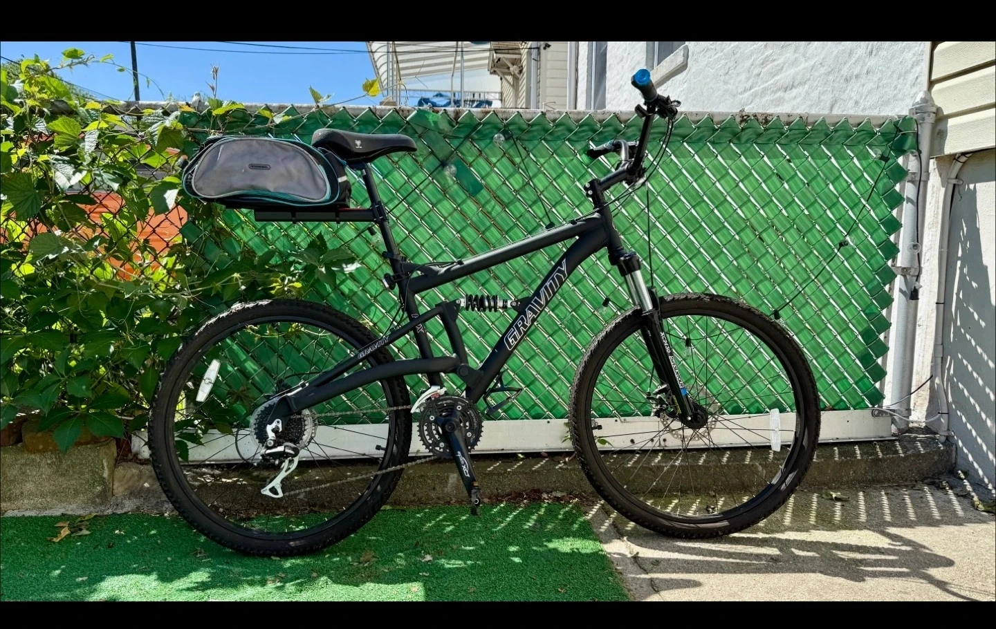 Gravity Full Suspension Mountain Bike