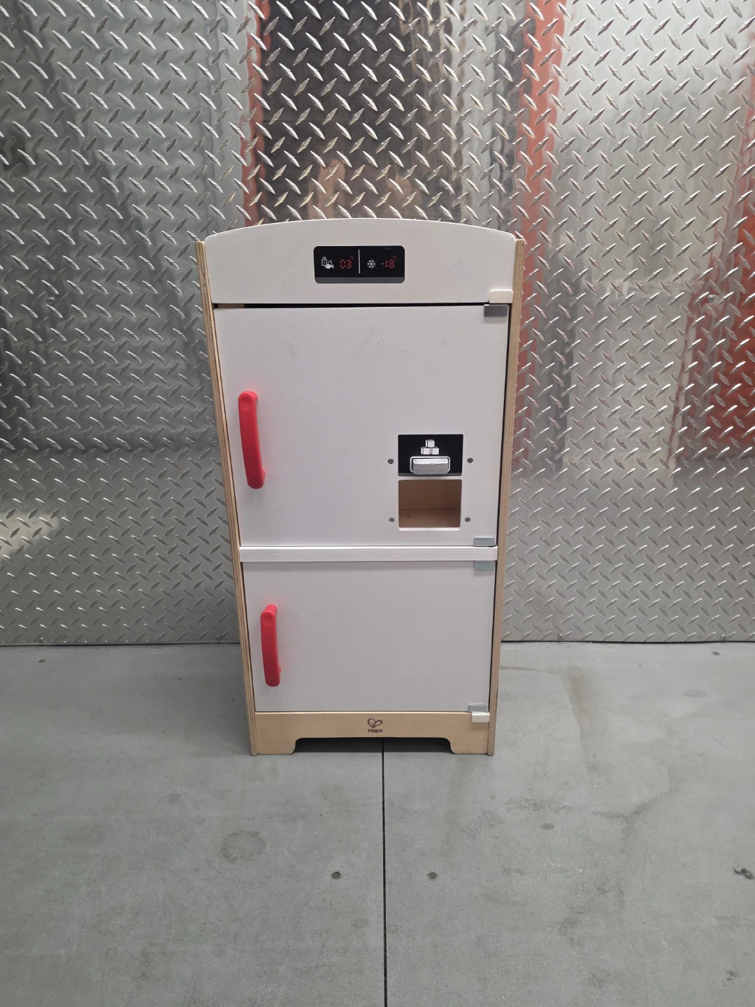 Hape Gourmet Kitchen Wooden Toy Fridge Freezer