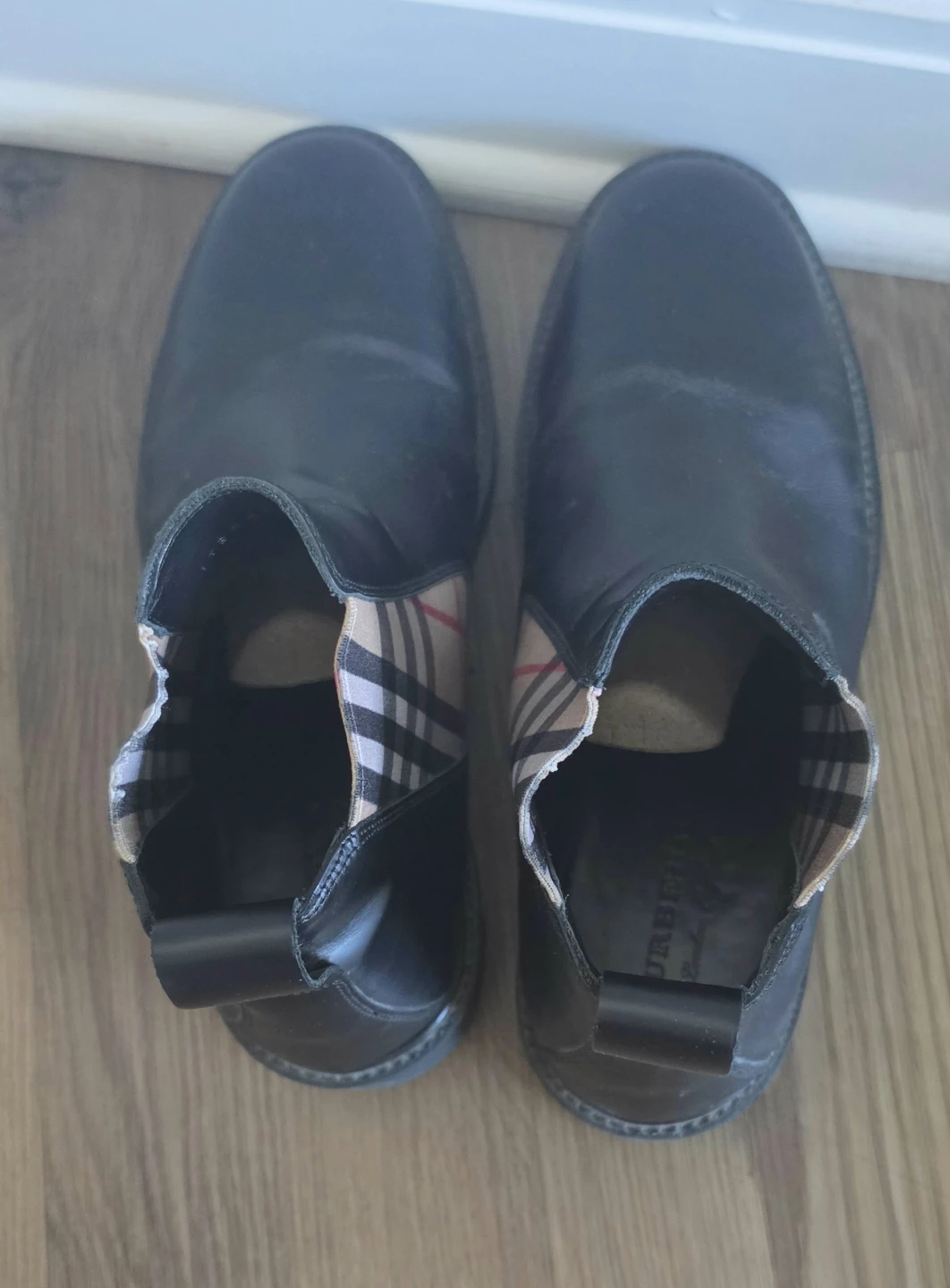 Authentic Burberry Black Leather Chelsea Boots Men's 43 - photo 4