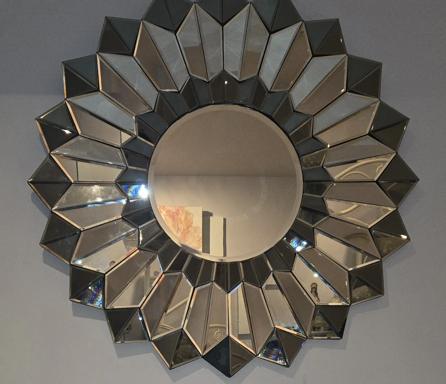 Modern Decorative Mirror – 39" x 39" ✨