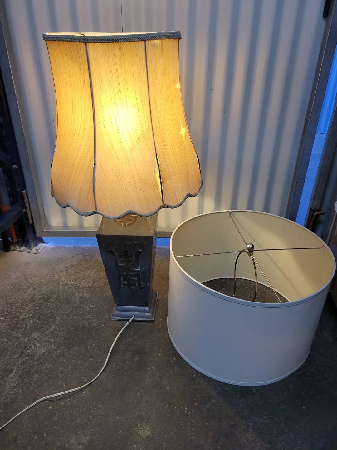 Vintage Asian-Inspired Lamp with Two Shades