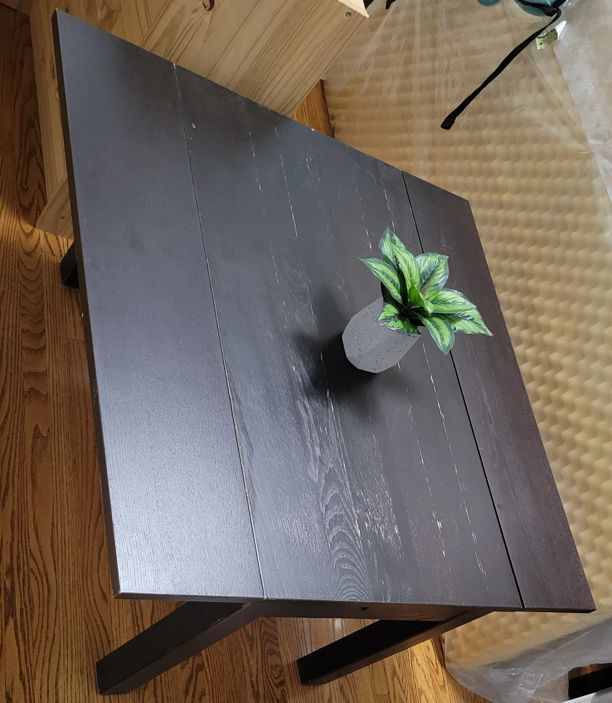 ‼️Selling Wooden Table‼️