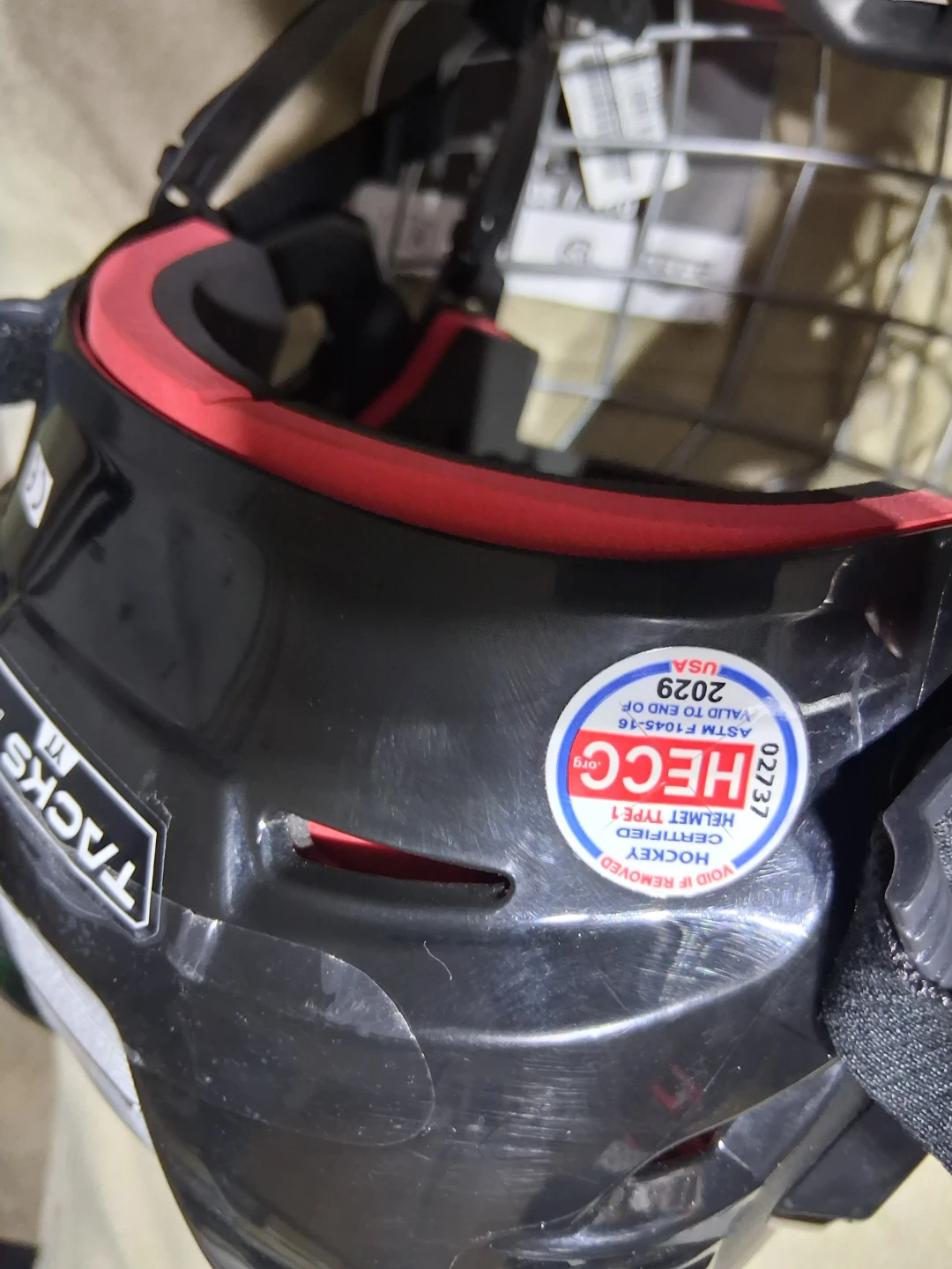 Brand new helmet - photo 3