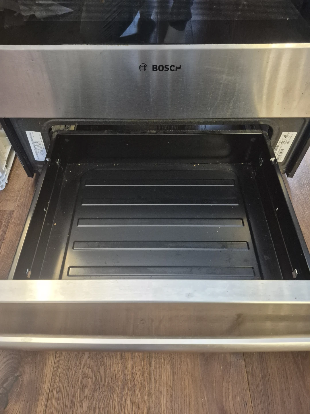 Bosch Stainless Steel Gas Range - photo 4