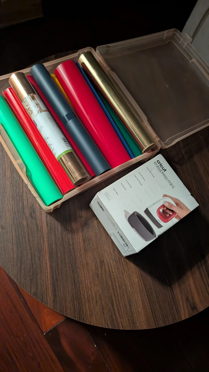 Cricut EasyPress Mini with Craft Vinyl Rolls