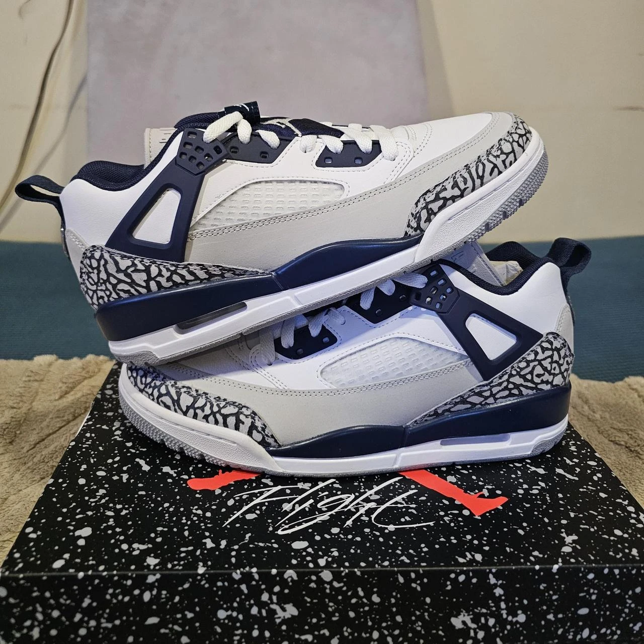 Brand New Jordan Spizike Low (White Midnight Navy) - photo 2