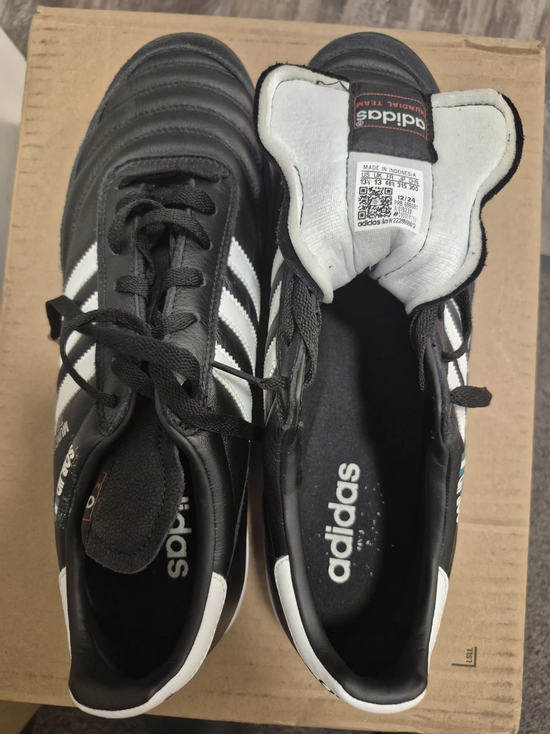 Adidas Mundial Team Soccer Cleats