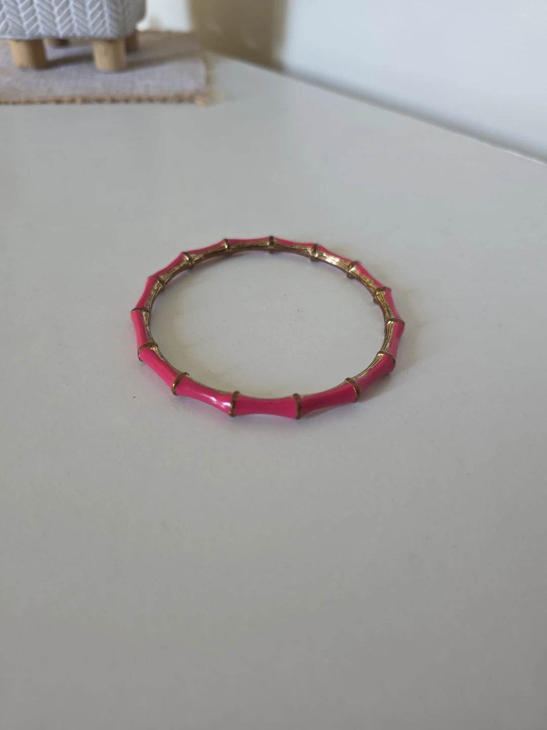 🏈 Hot pink enamel metal bangle