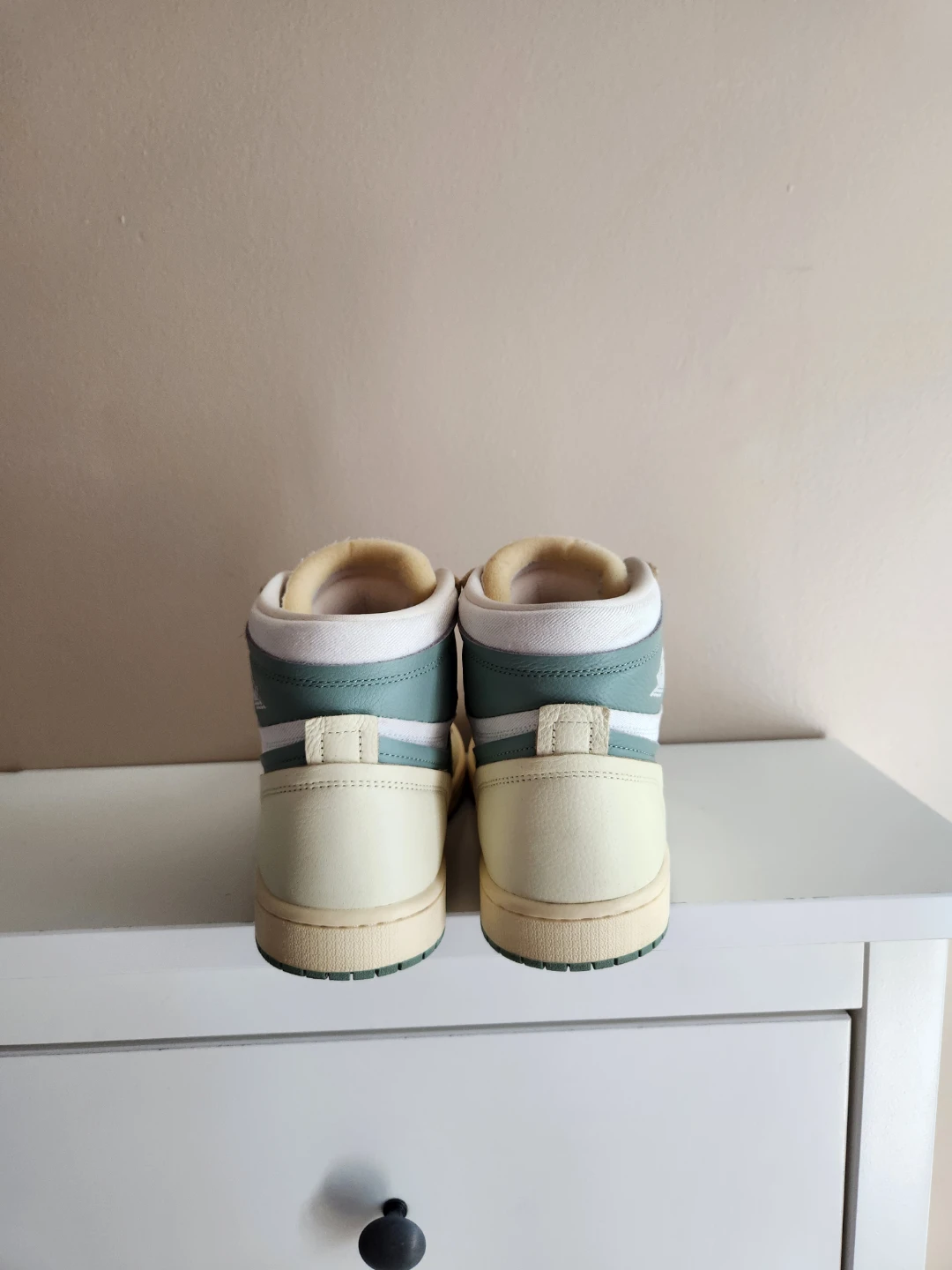 Nike Air Jordan 1 Retro High OG - photo 4