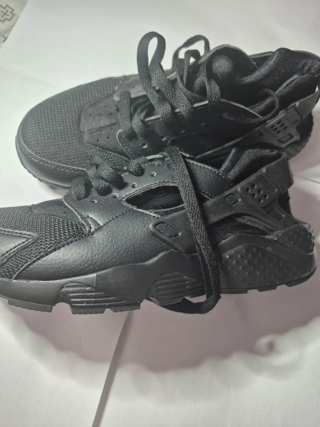 Nike Air Huarache Triple Black Sneakers