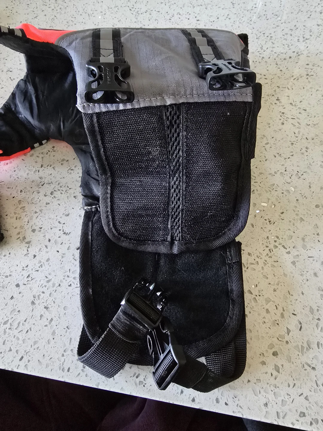 Pet life jacket - photo 3