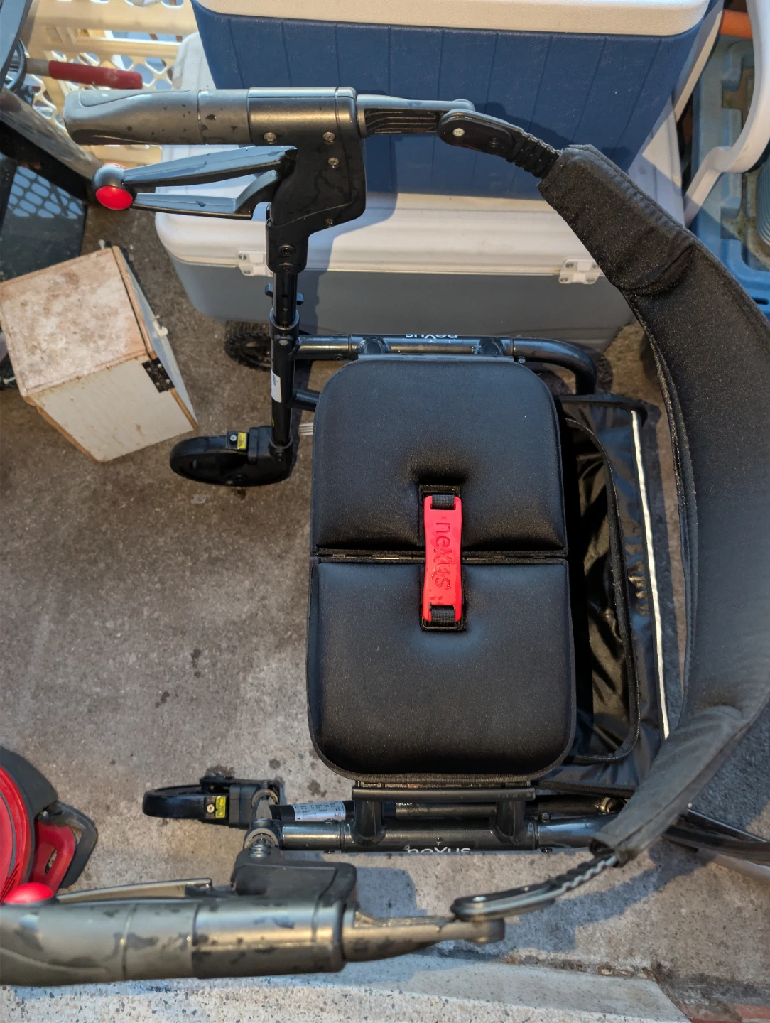 Human Care neXus 3 Rollator Walker – Excellent Condition - photo 2