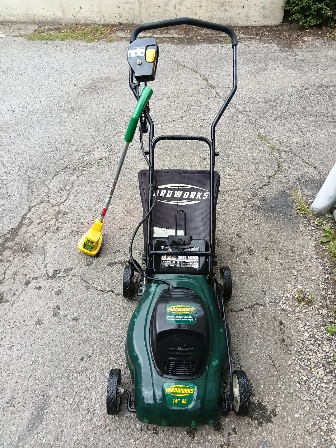 Yardworks 14" Electric Compact Lawn Mower & Weed Trimmer - photo 2