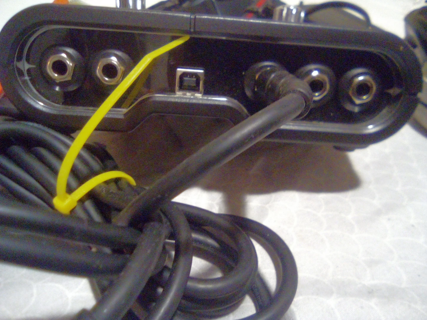 Line 6 UX1 Audio Interface🏈 - photo 2