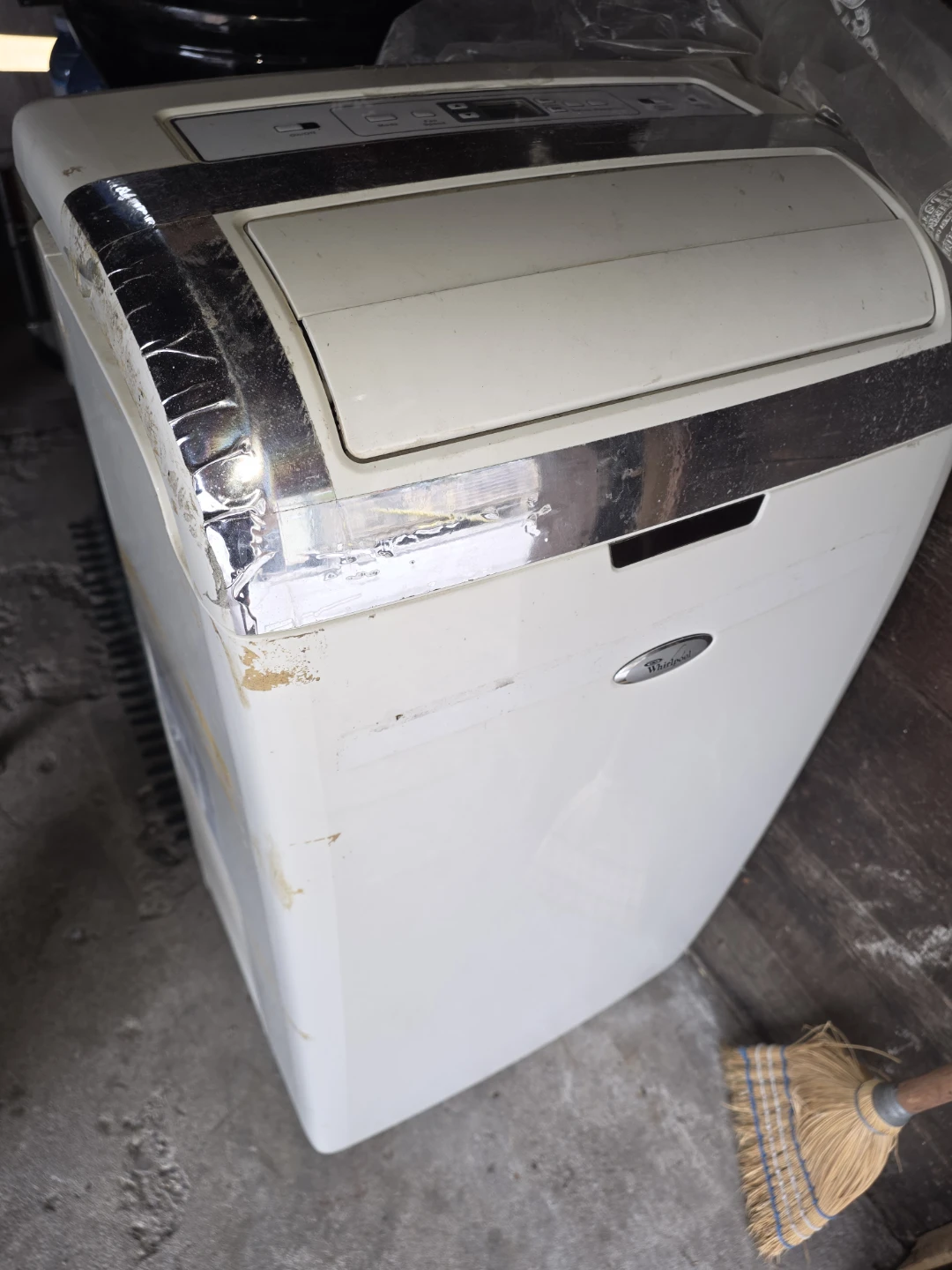 Whirlpool ACP102GPW 10,000 BTU Portable Air Conditioner