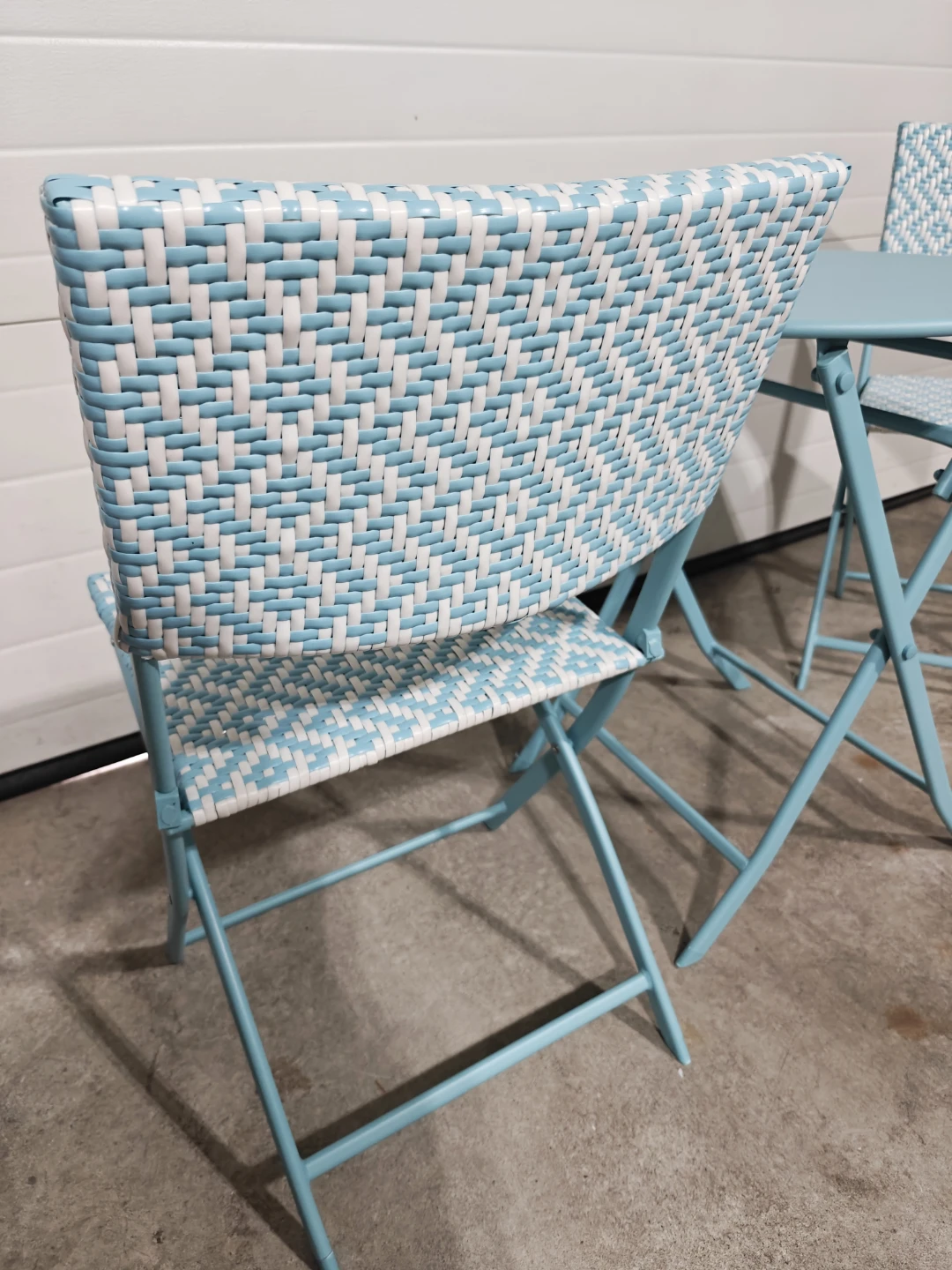 3-Piece Outdoor Folding Bistro Set – Table & Woven Chairs - photo 3