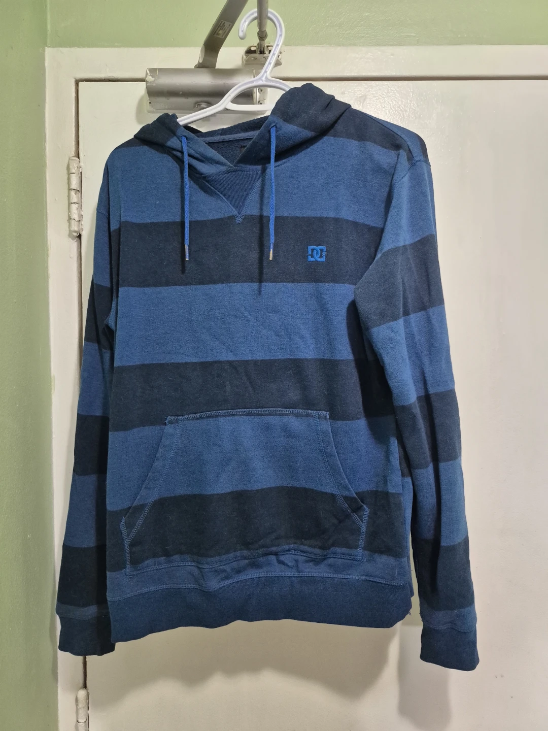 DC Shoes Men's Striped Hoodie
