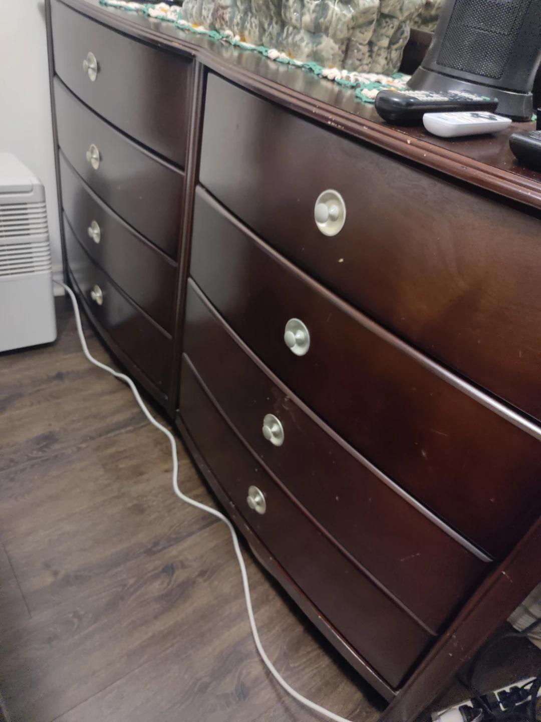 Wooden six storage dresser with mirror
