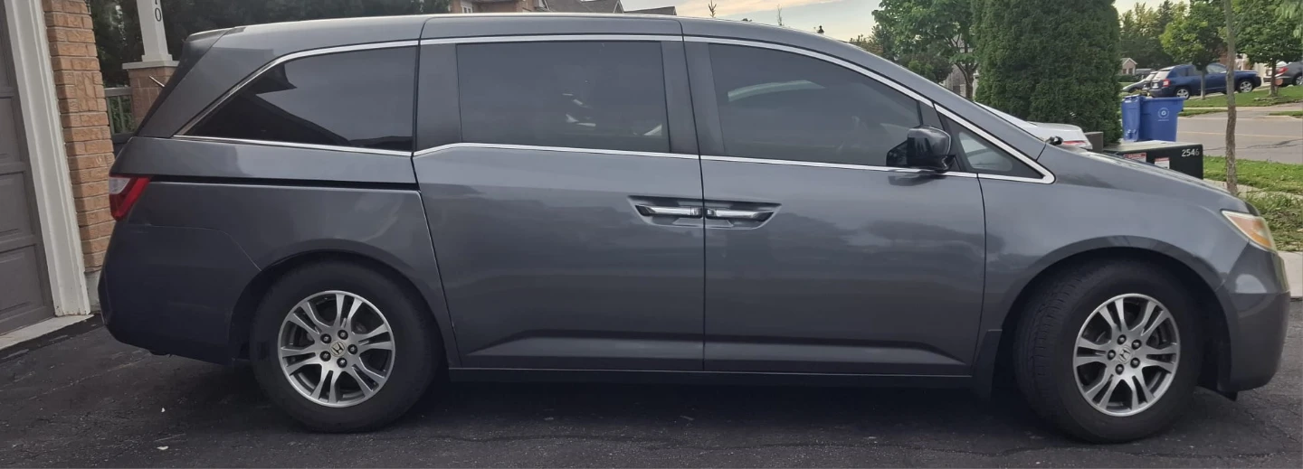 2012 Honda Odyssey - photo 3