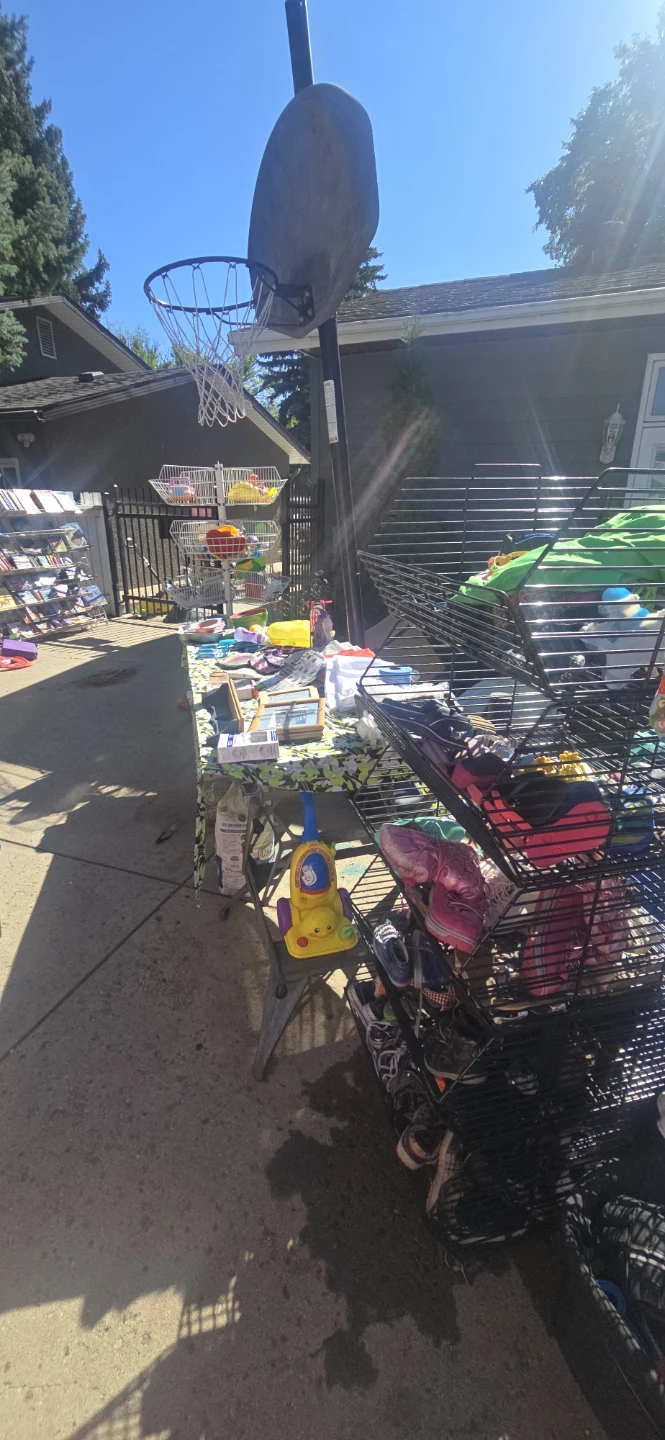 Huge garage sale - photo 2