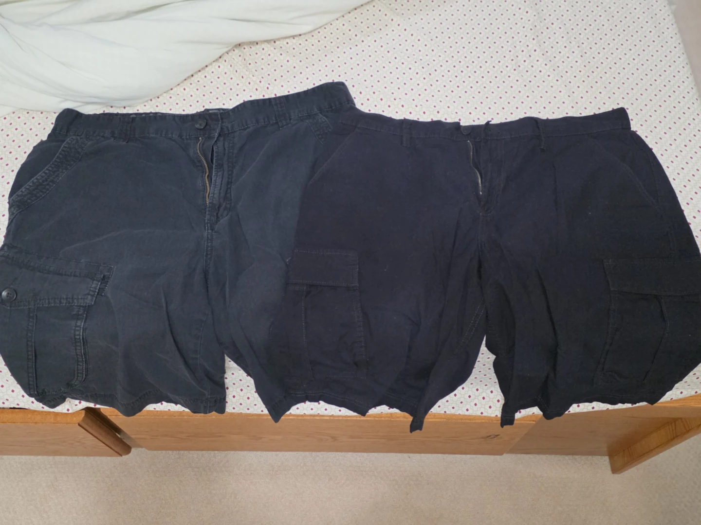 Two pairs of Calvin Klein Jeans cargo shorts - photo 2
