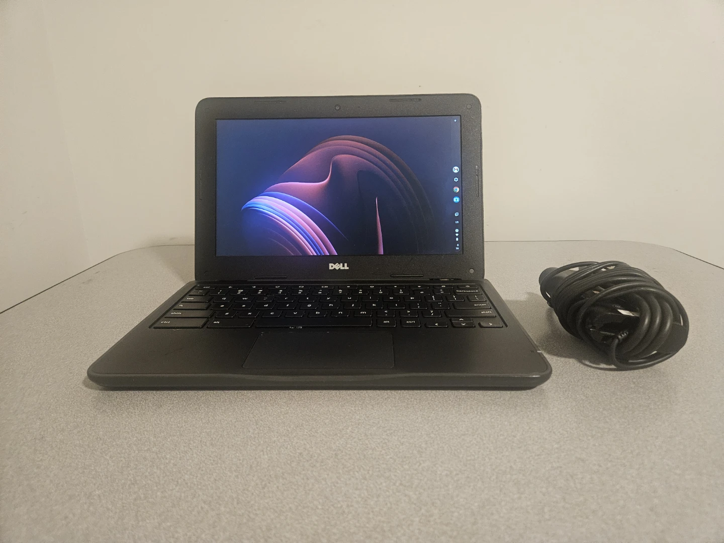 Dell Chromebook Laptop + Charger - $40 FIRM (Great for School)
